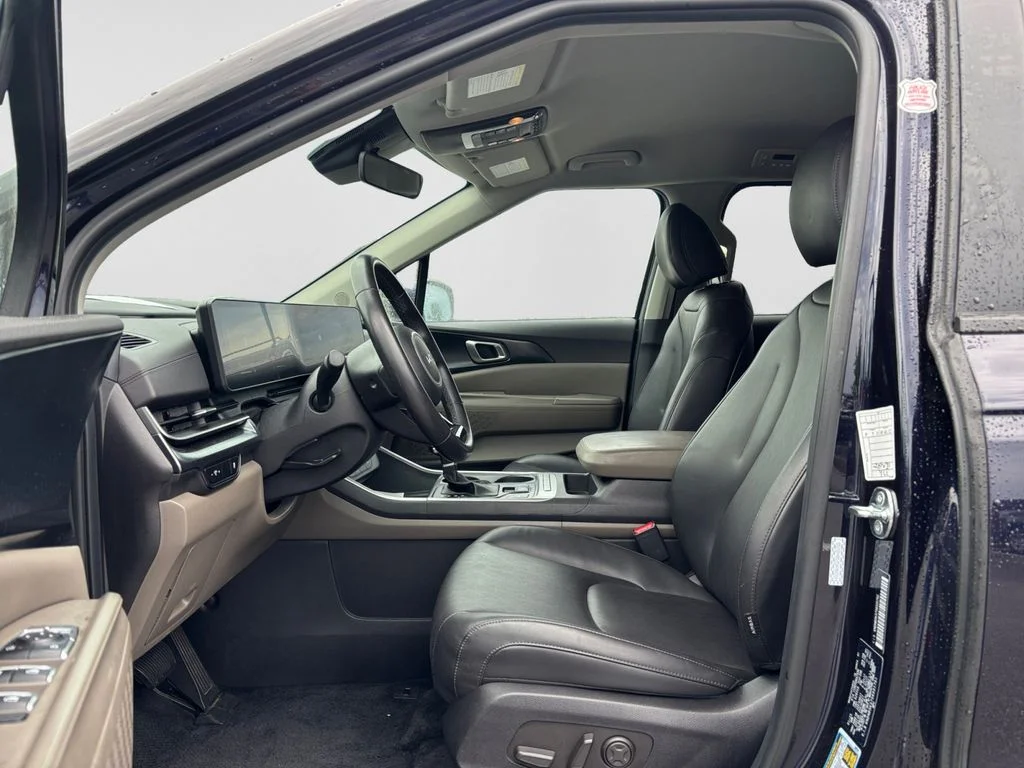 Used 2022 Gray Kia LXS image 10