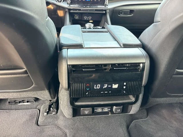 Certified Used 2025 White Jeep Series II image 13