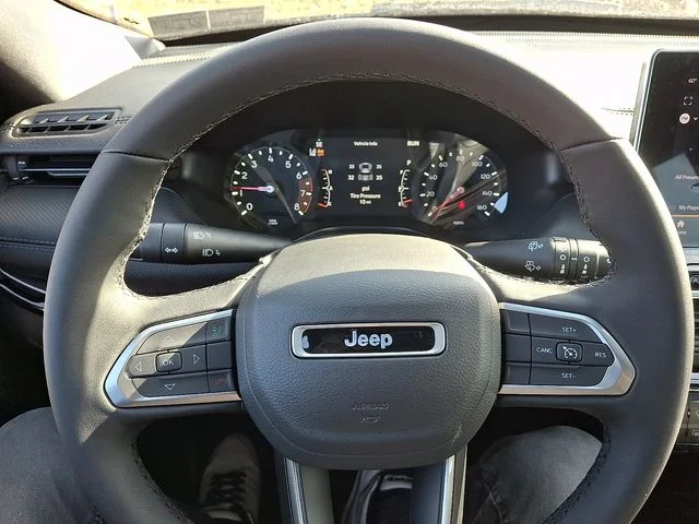 New 2026 Black Jeep Latitude image 18
