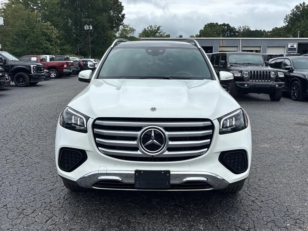 Used 2026 Polar White Mercedes-Benz GLS 450 image 2