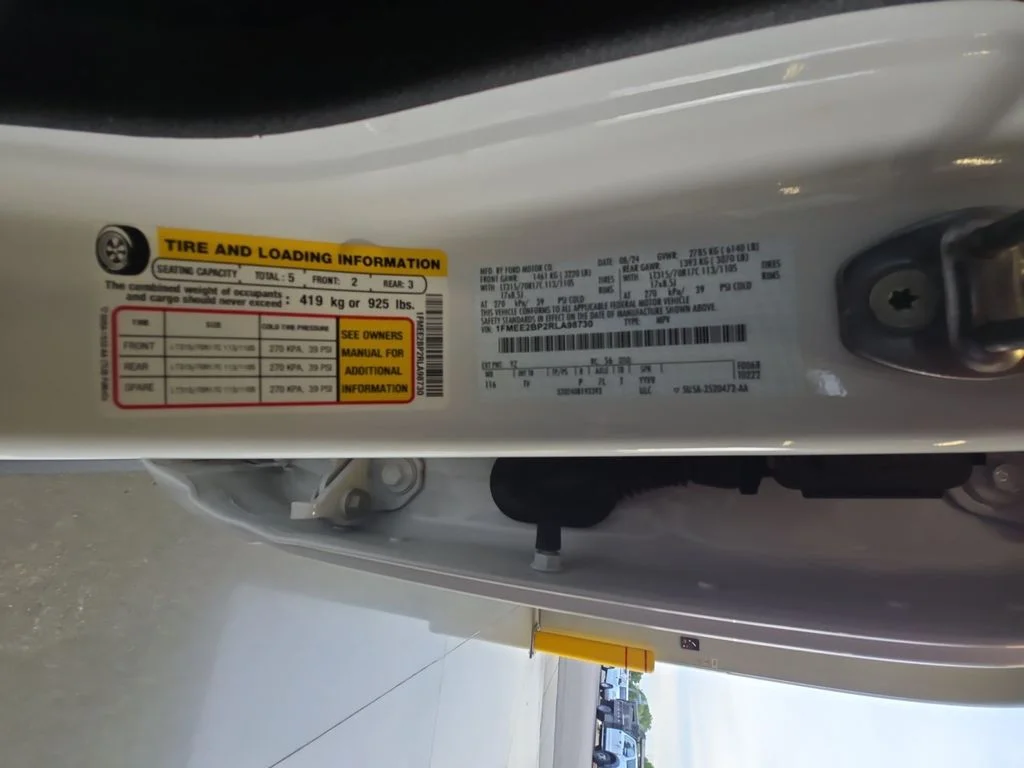 Used 2024 White Ford Wildtrak image 25