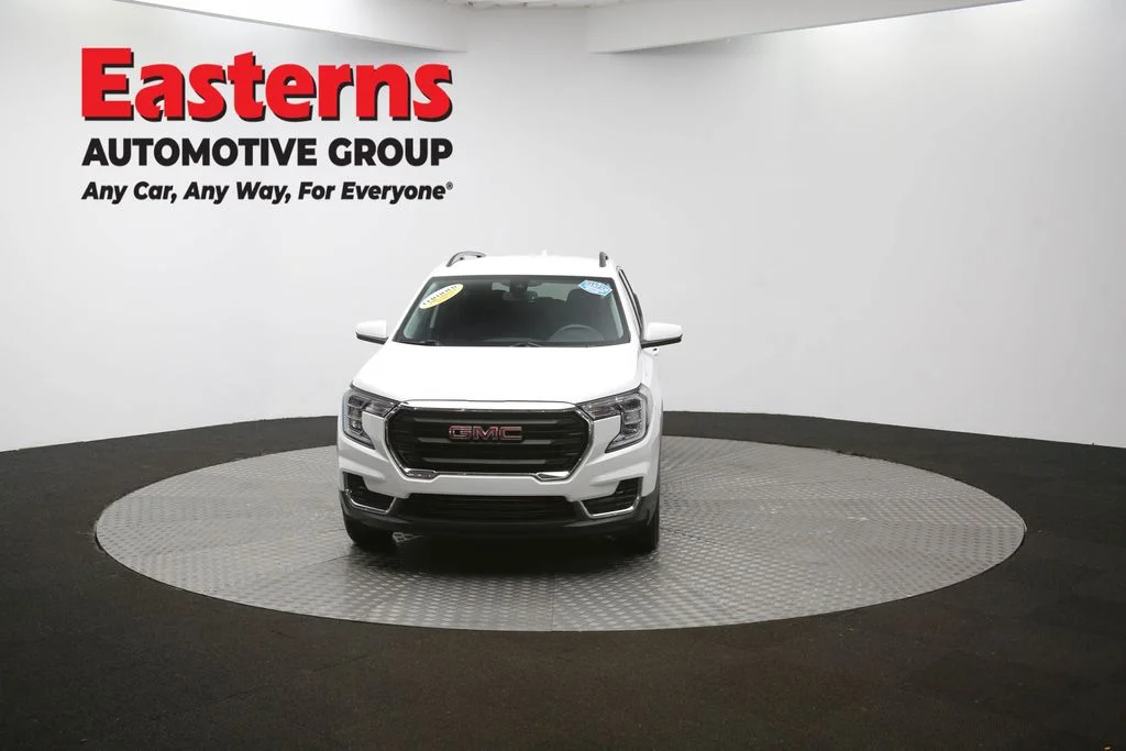 Used 2023 White GMC SLE image 50