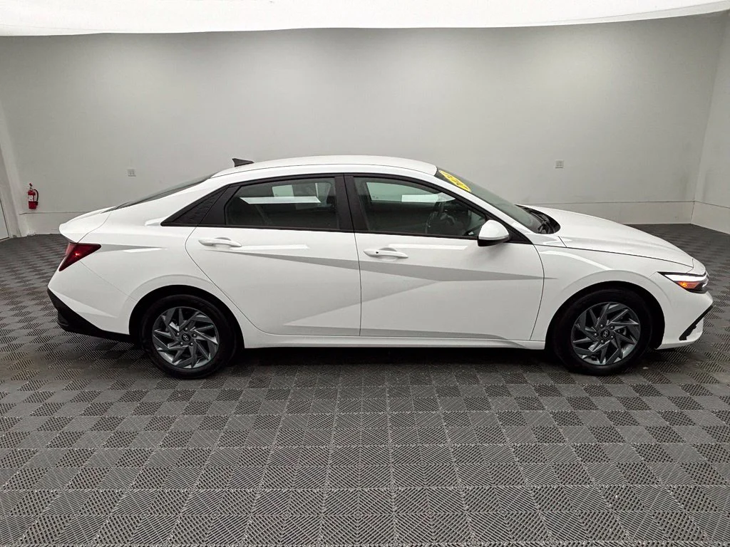 Certified Used 2024 White Hyundai SEL image 7