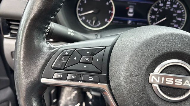 Used 2025 Gray Nissan SV image 22