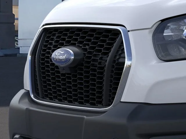 New 2025 Oxford White Ford XL image 17