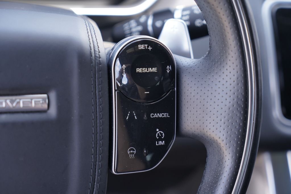 Used 2021 Black Land Rover HSE Silver Edition image 13
