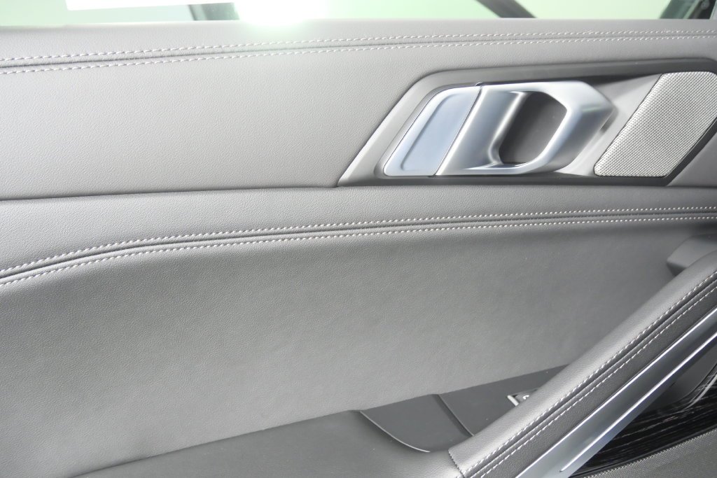New 2027 Brooklyn Grey Metallic BMW xDrive40i image 14