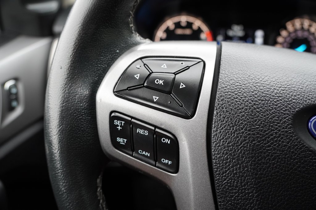 Used 2020 Shadow Black Ford XLT image 31