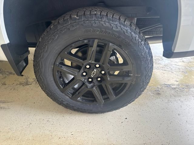 New 2026 Summit White Chevrolet LT Trail Boss image 21