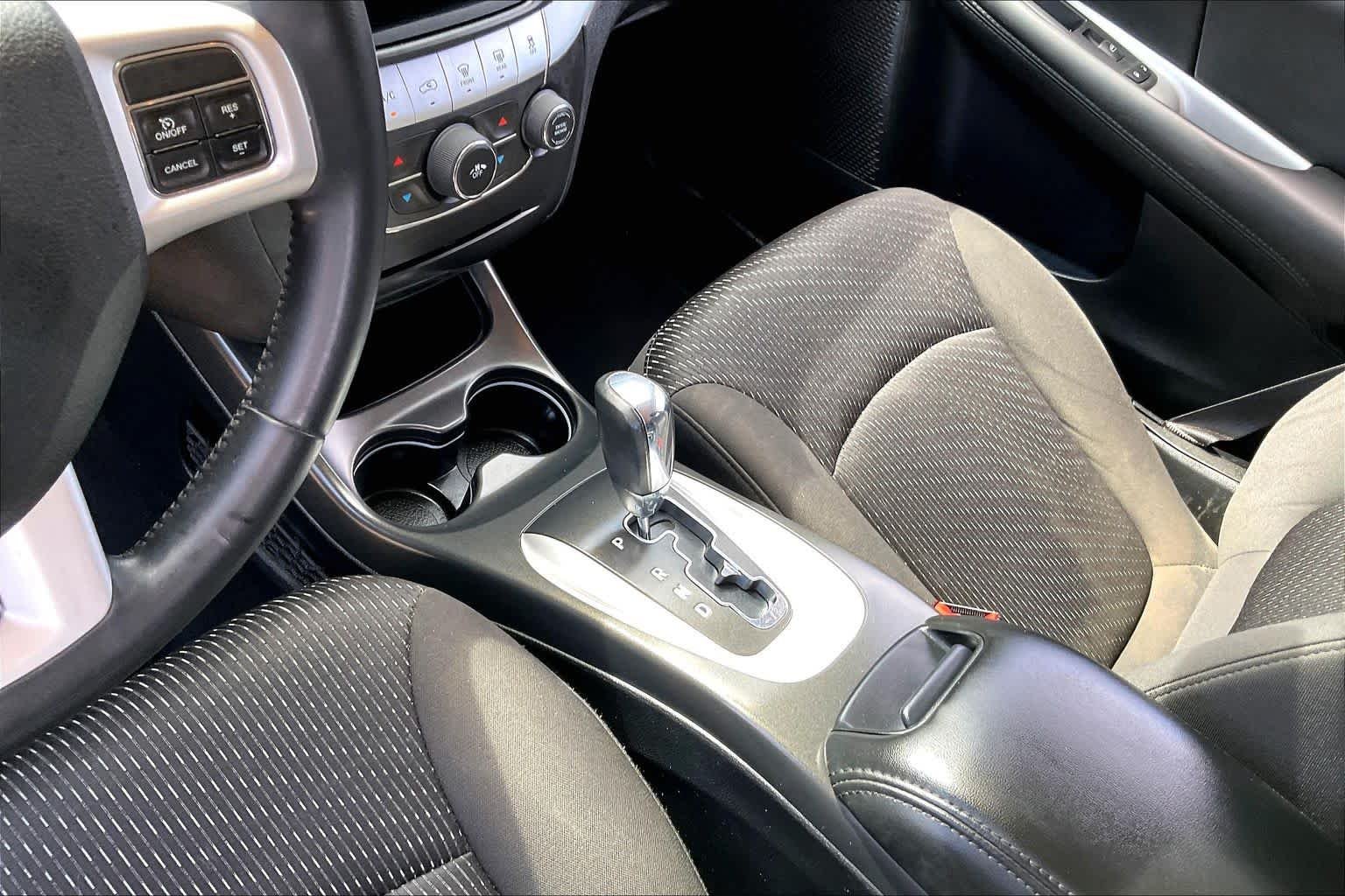 Used 2018 Billet Clearcoat Dodge SE image 16