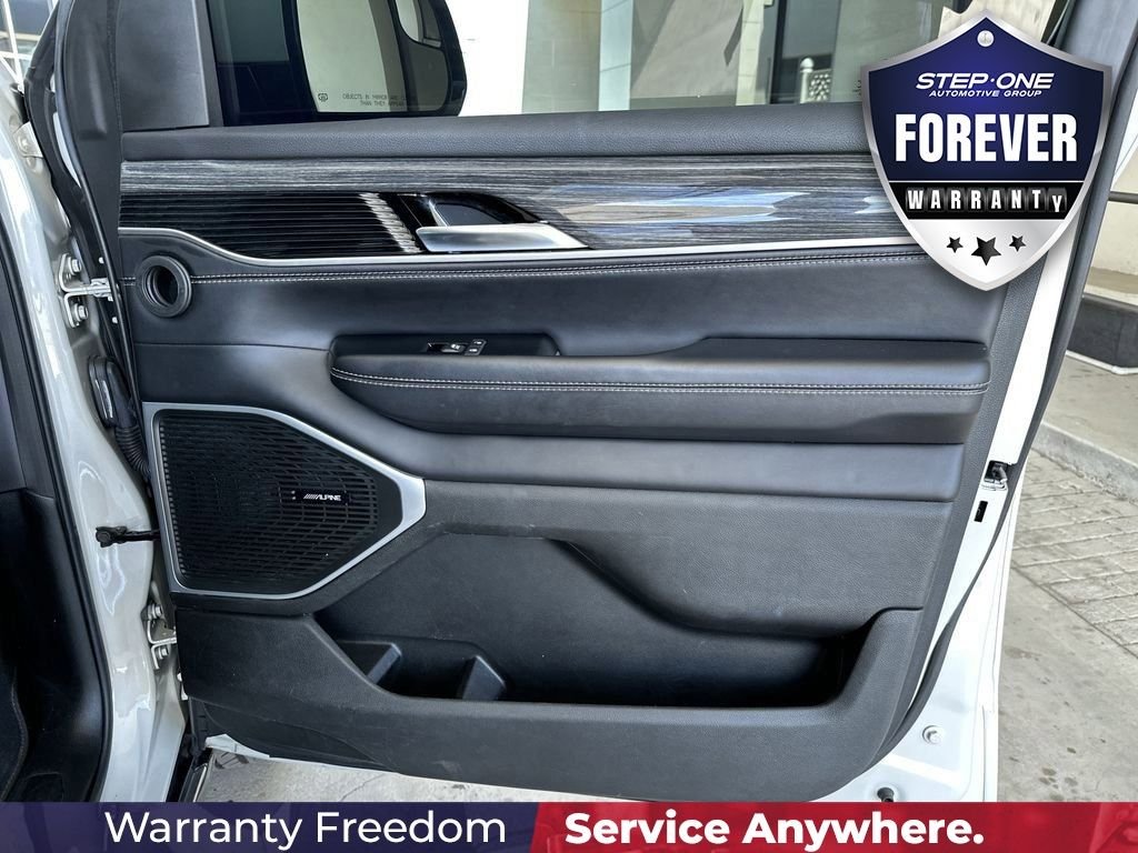 Used 2022 White Jeep Series II image 41