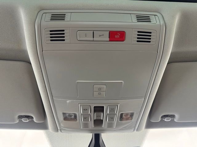 Used 2019 White Volkswagen 2.0T SEL image 14