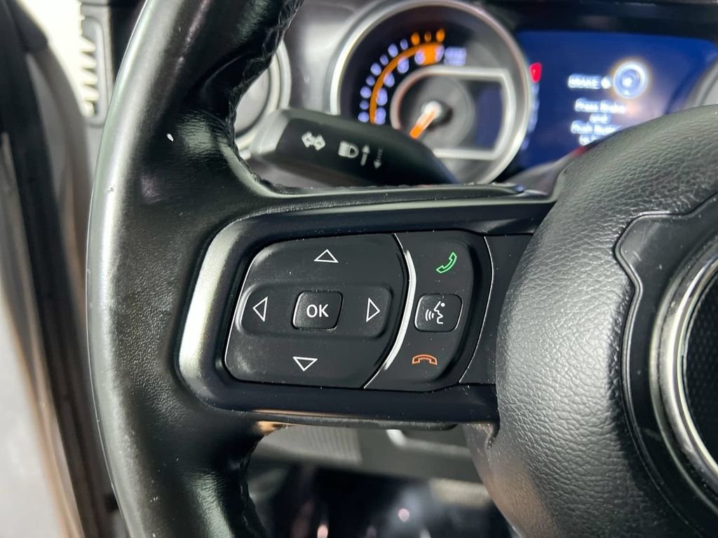 Used 2020 Silver Jeep Unlimited Sport Altitude image 16