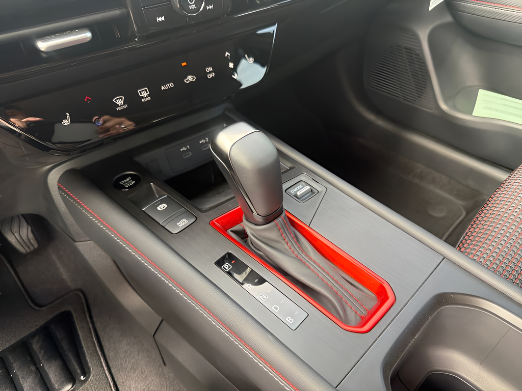 2026 Nissan KICKS SR - Photo 36