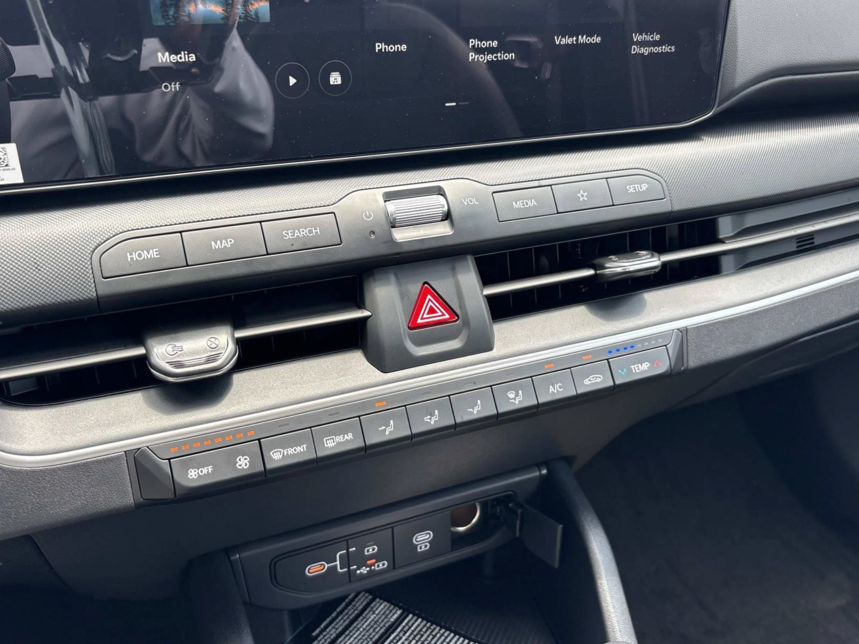New 2026 Steel Gray Kia LXS image 28