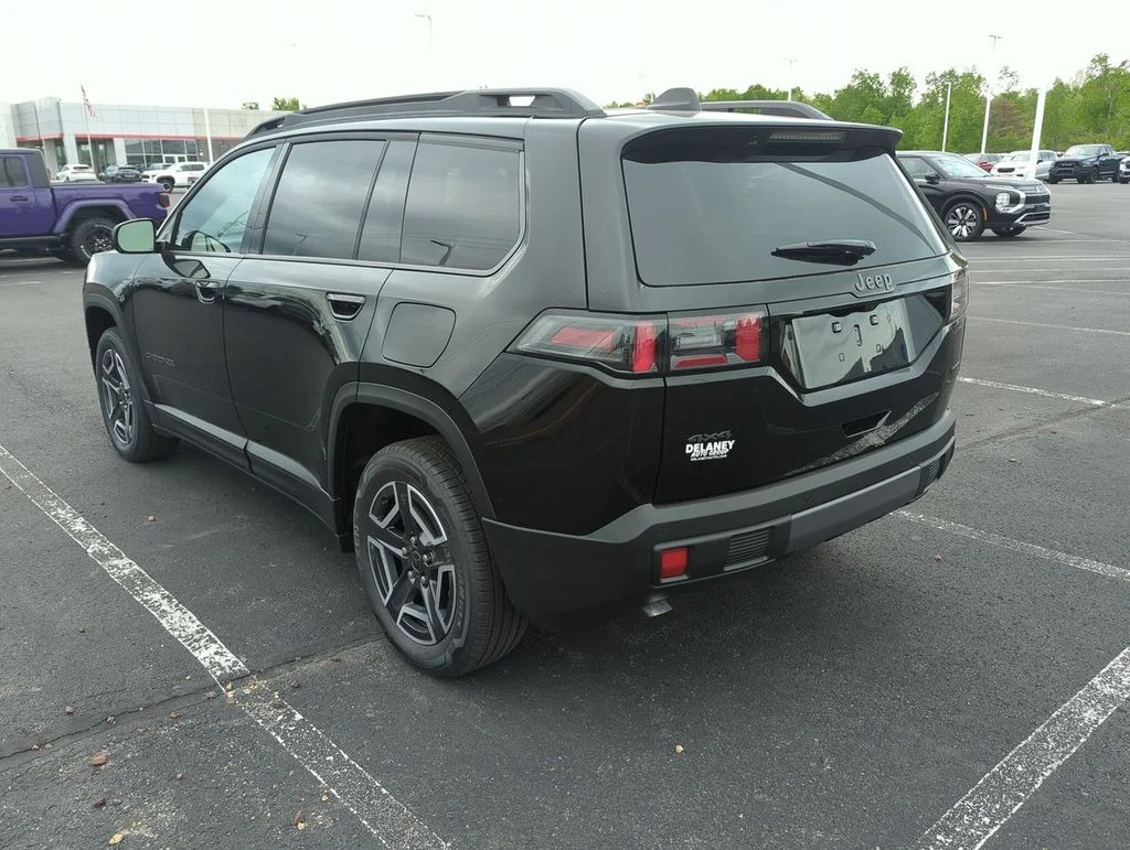New 2026 Diamond Black Crystal Pearlcoat Jeep Laredo image 6