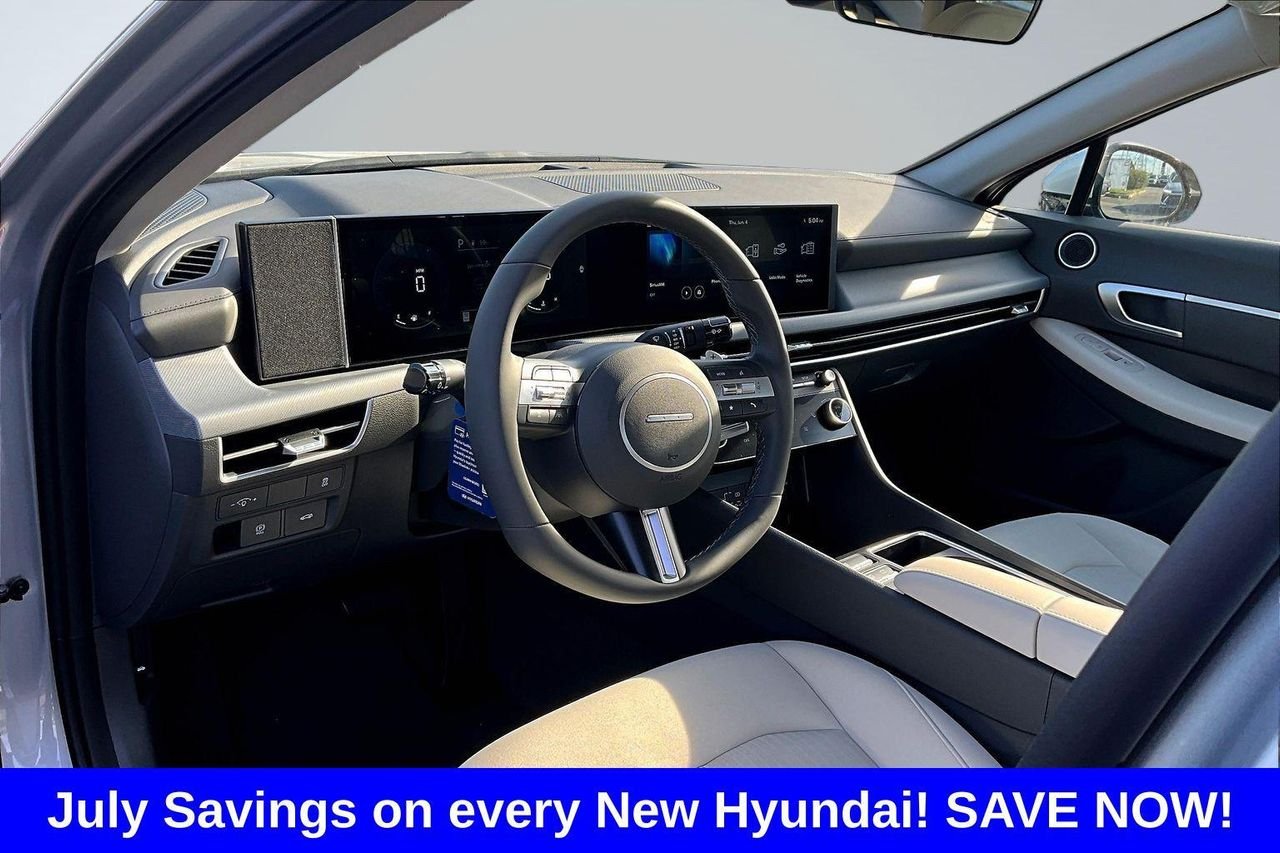 New 2026 Silver Hyundai SEL Sport image 31