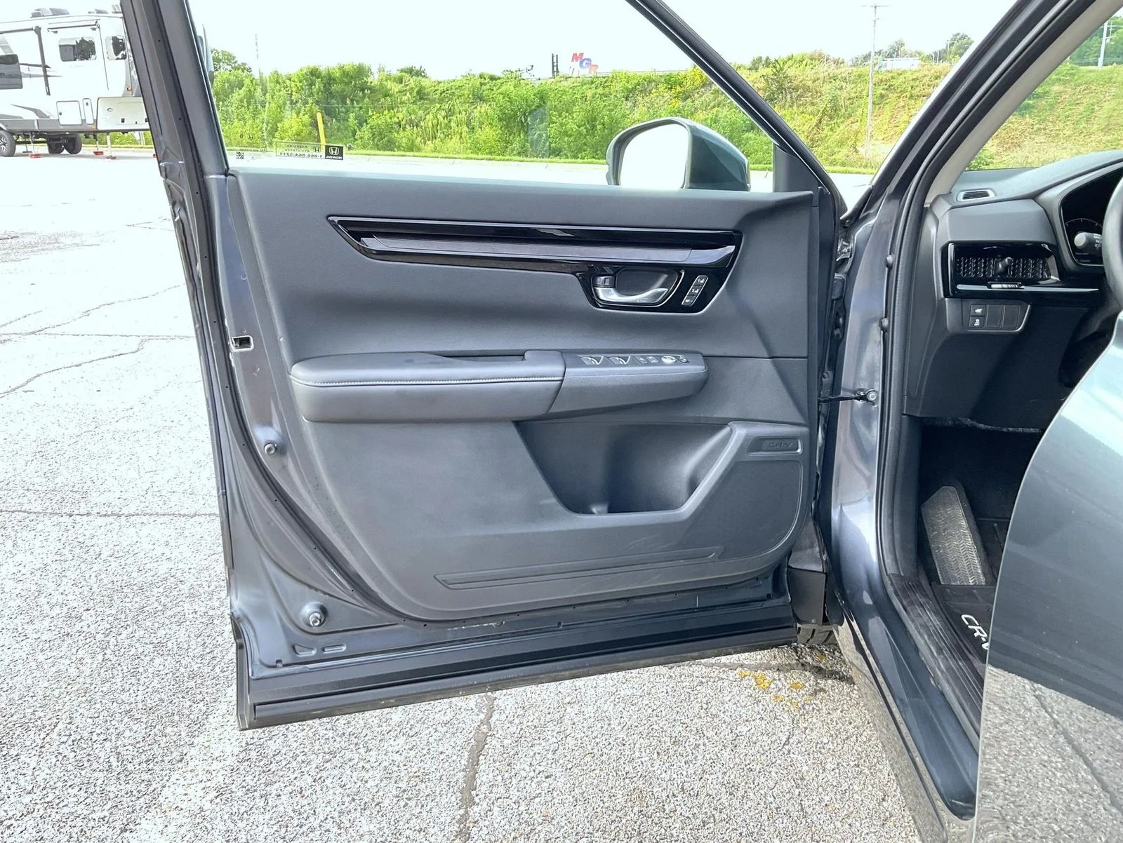 Certified Used 2025 Black Honda EX-L image 9