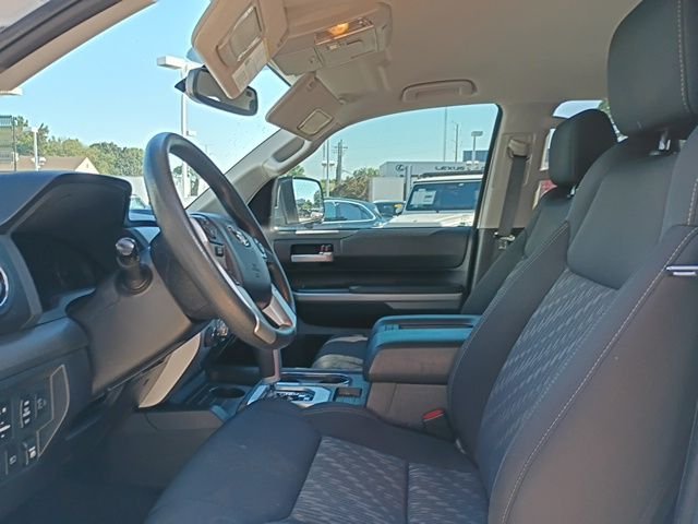 Used 2021 White Toyota SR5 image 11