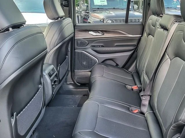 New 2027 High-Gloss Black Paint Jeep Limited Reserve image 12