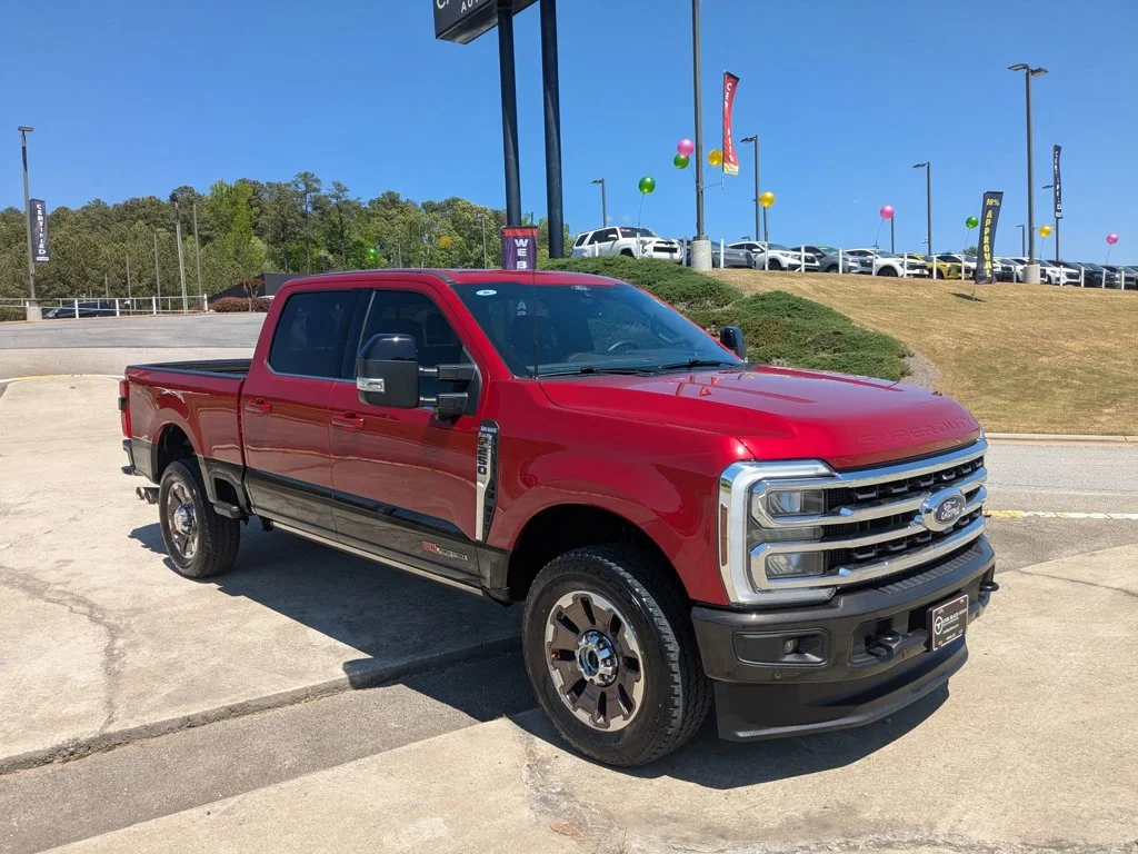 Used 2024  Ford King Ranch image 3