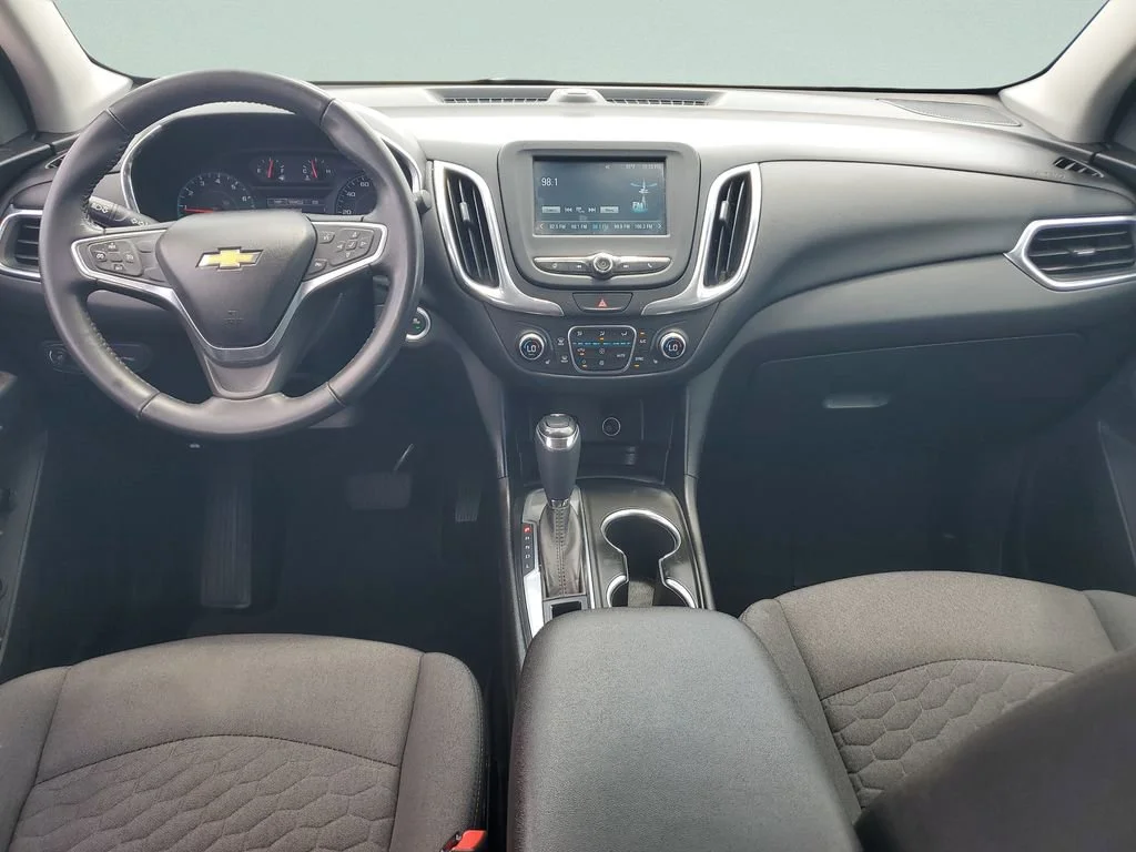 Used 2018 IRIDESCENT PEARL TRICOAT Chevrolet LT image 11