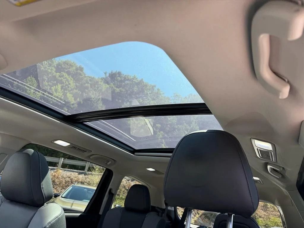 Used 2022 Brown Subaru Onyx Edition image 18