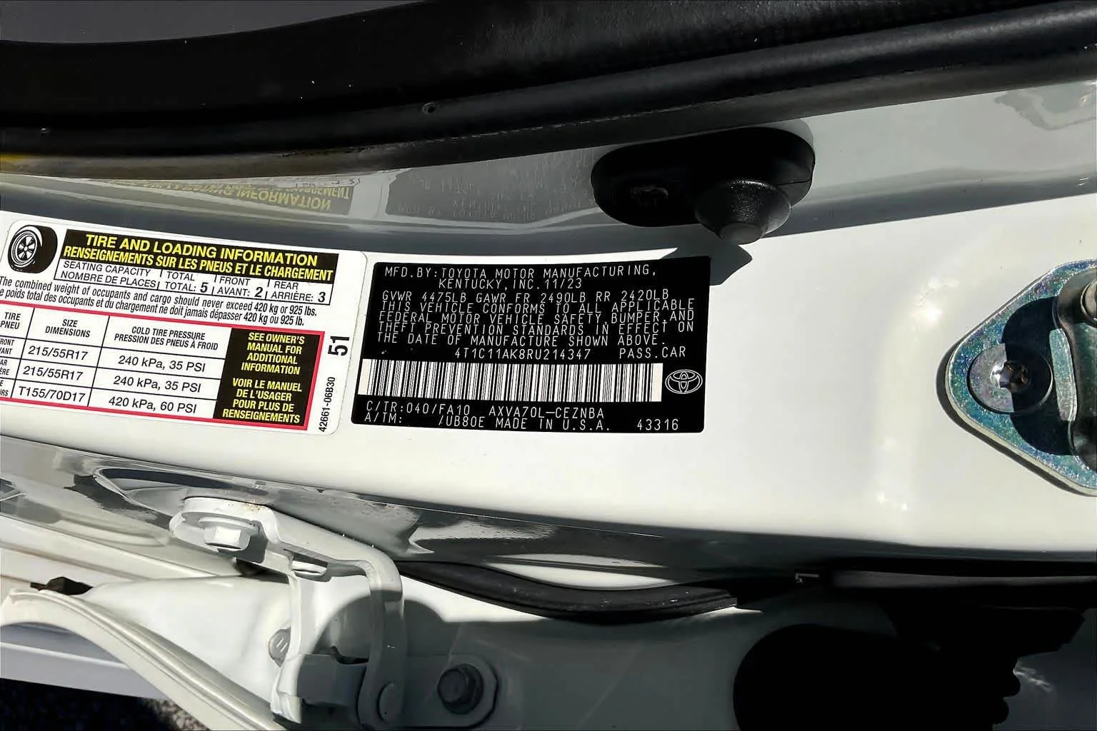 Used 2024 Ice Cap Toyota LE image 31