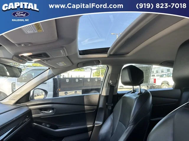 Used 2023 White Honda Touring image 22