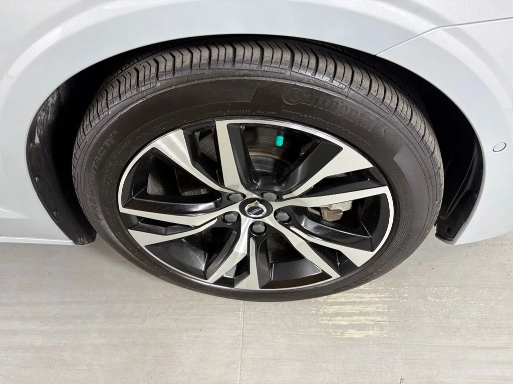 Used 2025 Gray Volvo B5 Plus image 10