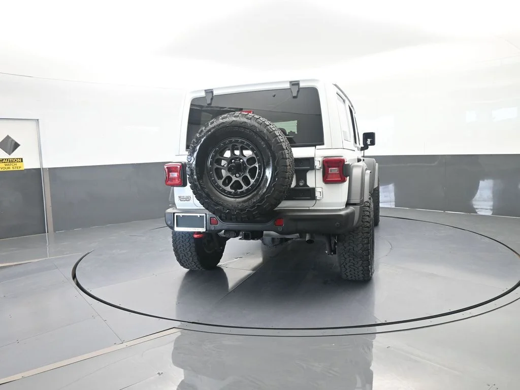 Used 2022 Bright White Clearcoat Jeep Unlimited Rubicon image 5