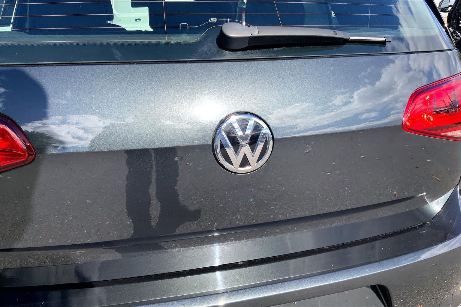 Used 2015 Carbon Steel Gray Metallic Volkswagen S image 10