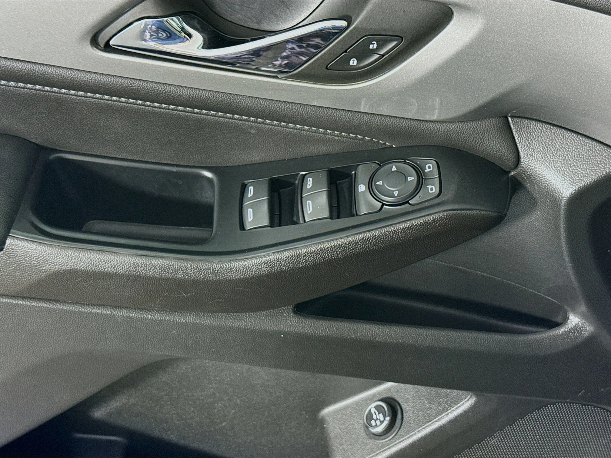 Used 2023 Sterling Gray Metallic Chevrolet LT Cloth image 20