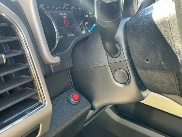 Used 2020 Oxford White Ford Lariat image 27