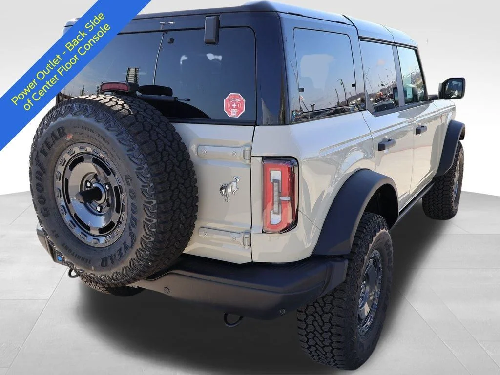 New 2025 Desert Sand Ford Badlands® image 5