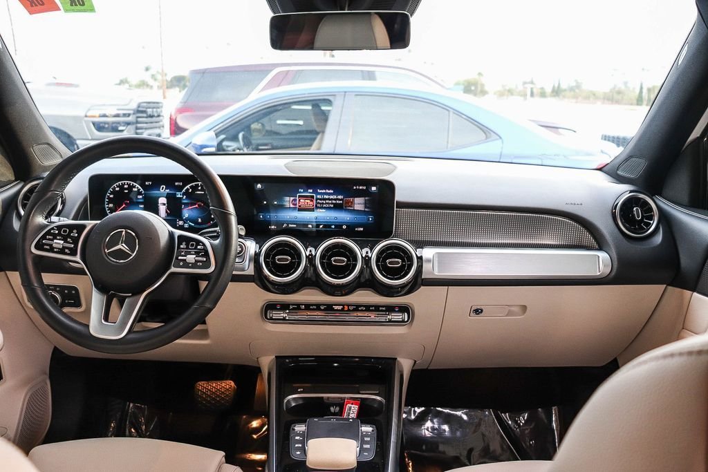 Used 2021 Polar White Mercedes-Benz GLB 250 image 14