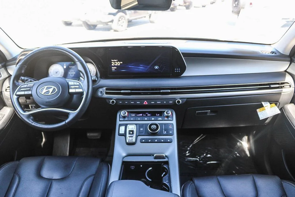 Used 2024 Black Hyundai SEL image 13
