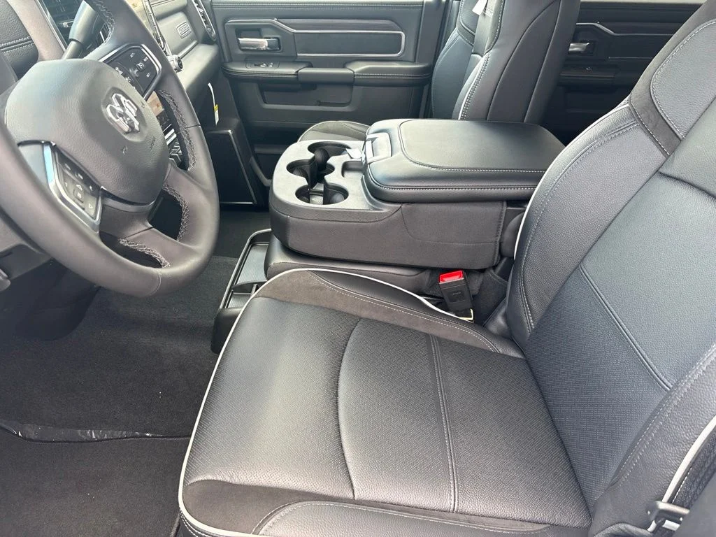 New 2026 Bright White Clear-Coat Exterior Paint RAM LARAMIE image 18
