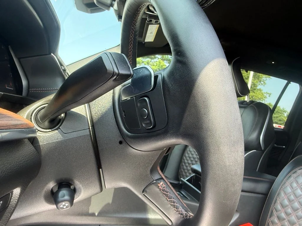 Certified Used 2023 Black Jeep Summit 4xe image 19