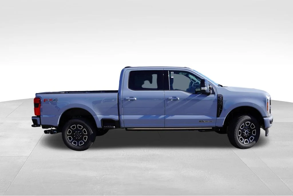 New 2026 Glacier Gray Metallic Tri-Coat Ford Platinum image 2