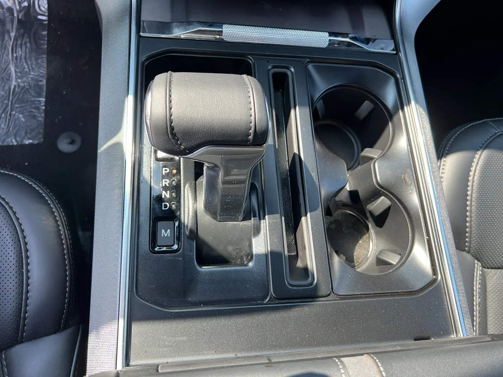 New 2026 Star White Metallic Tri-Coat Ford Platinum® image 18