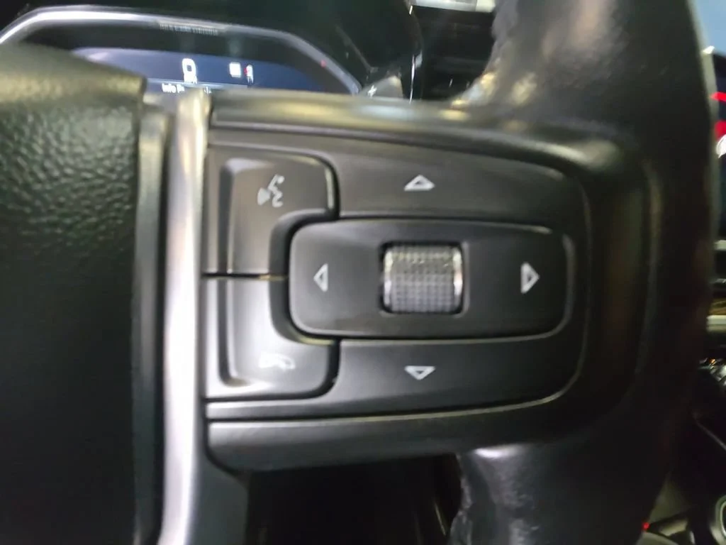 Certified Used 2022 ONYX BLACK GMC Elevation image 19