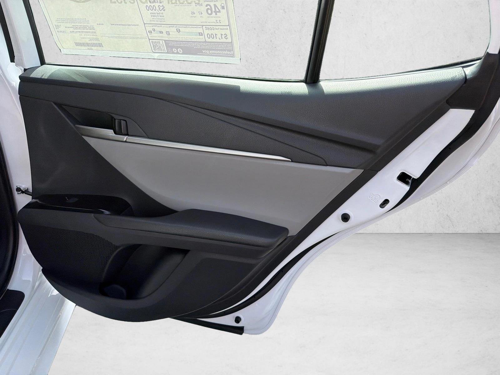 New 2026 Ice Cap Toyota SE image 16