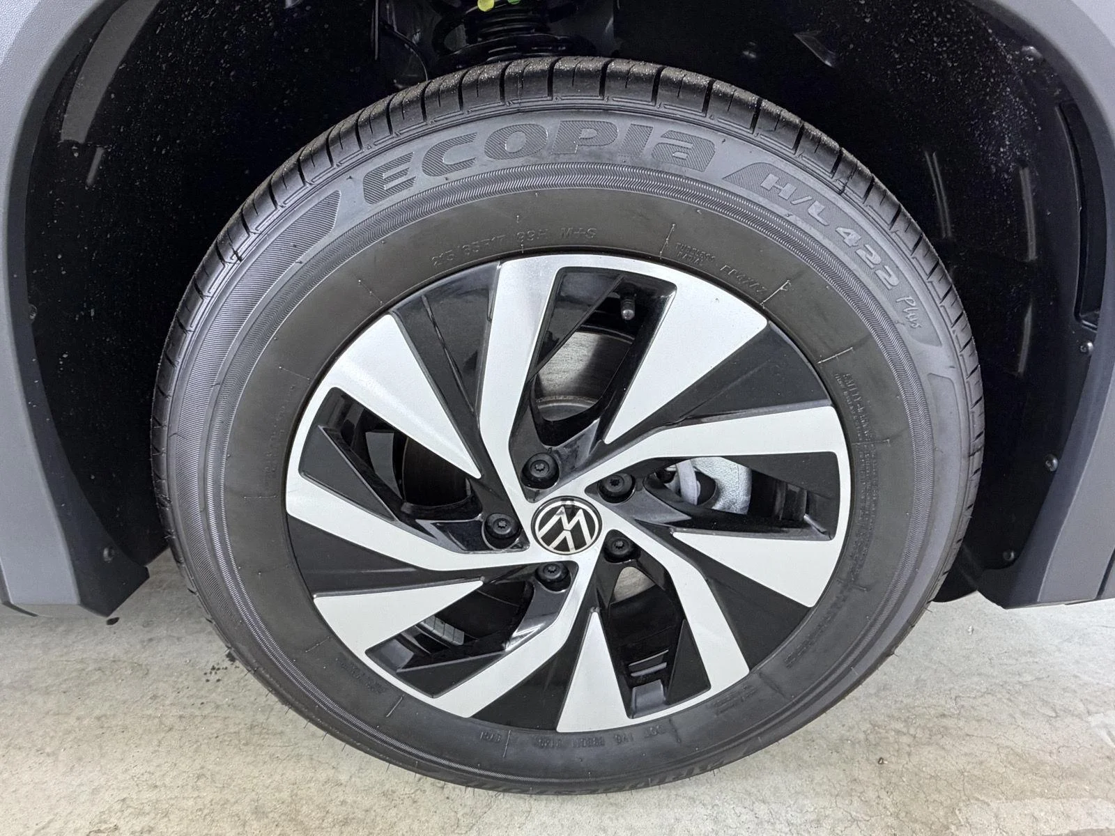 New 2026 Deep Black Pearl Volkswagen S image 13