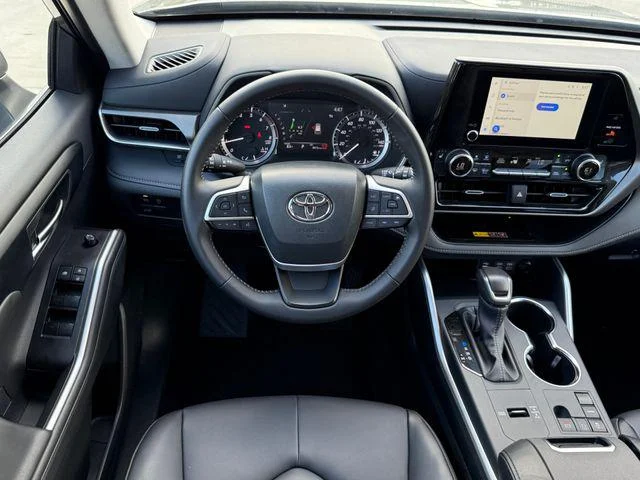 Certified Used 2025  Toyota XLE image 54