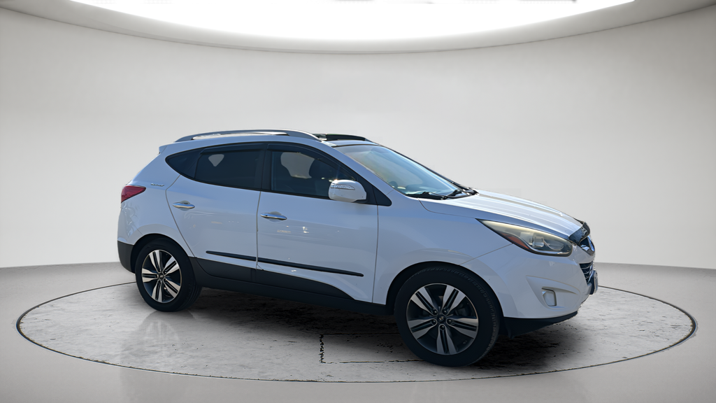 Used 2015 White Hyundai Limited image 3