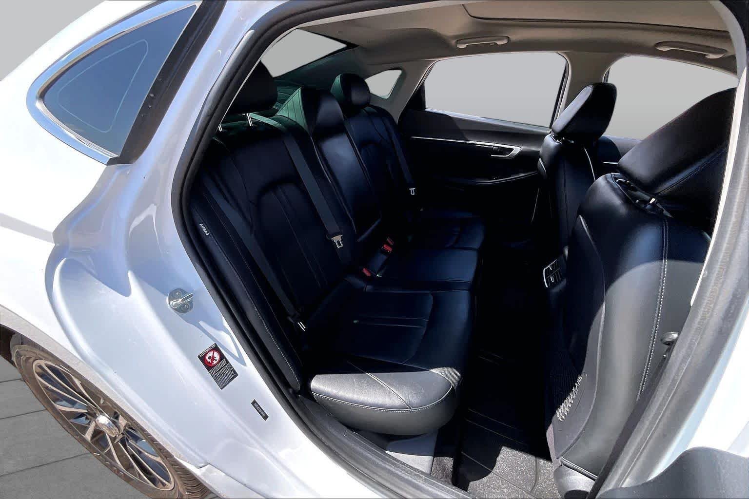 Used 2021 Quartz White Hyundai Limited image 20