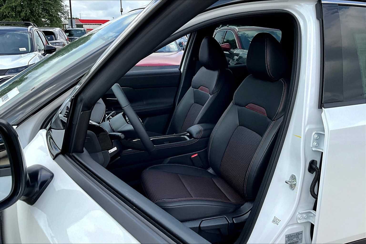 2025 Nissan Kicks SR - Photo 18