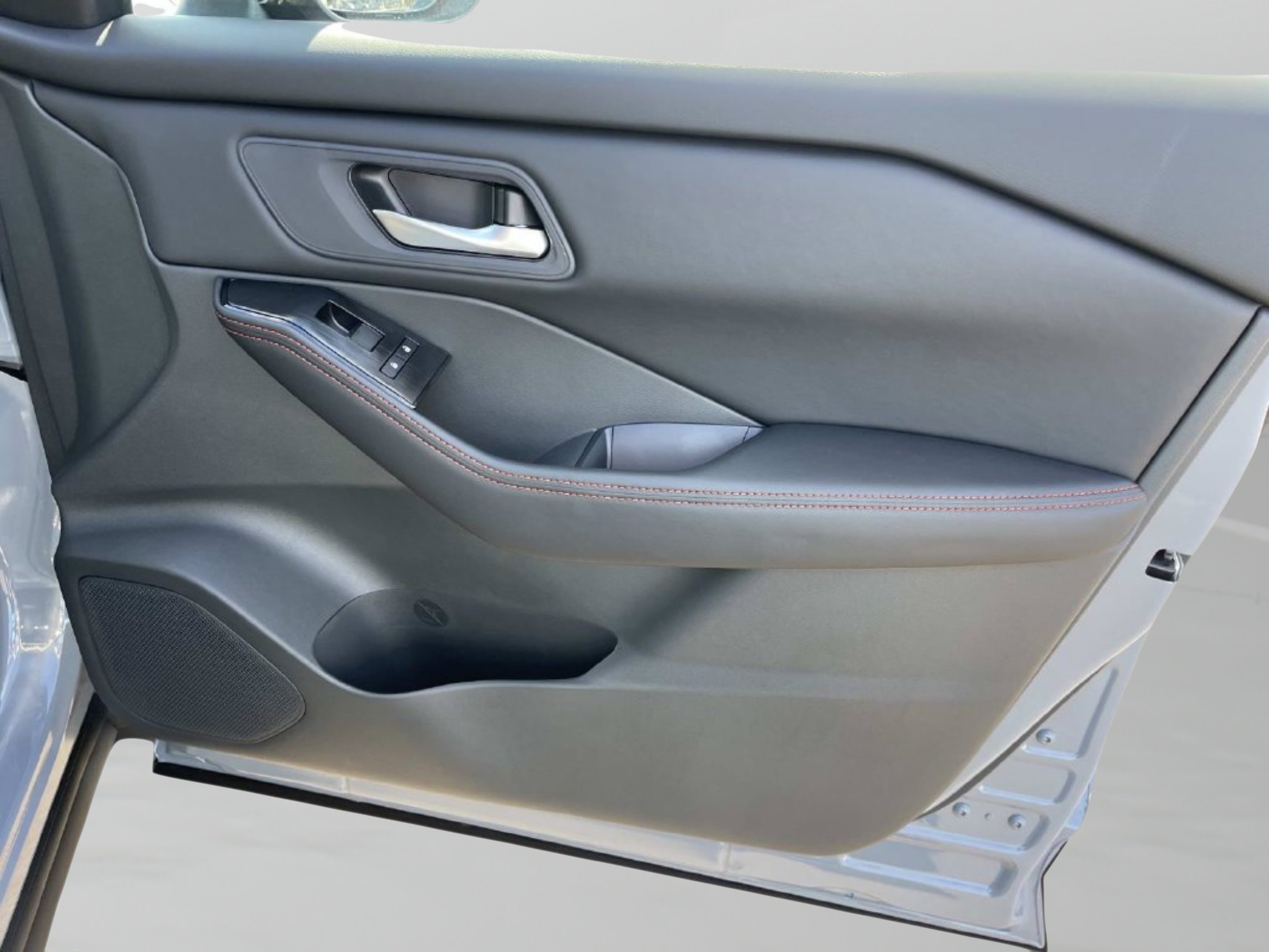 New 2026 Boulder Gray Pearl Nissan Rock Creek image 17