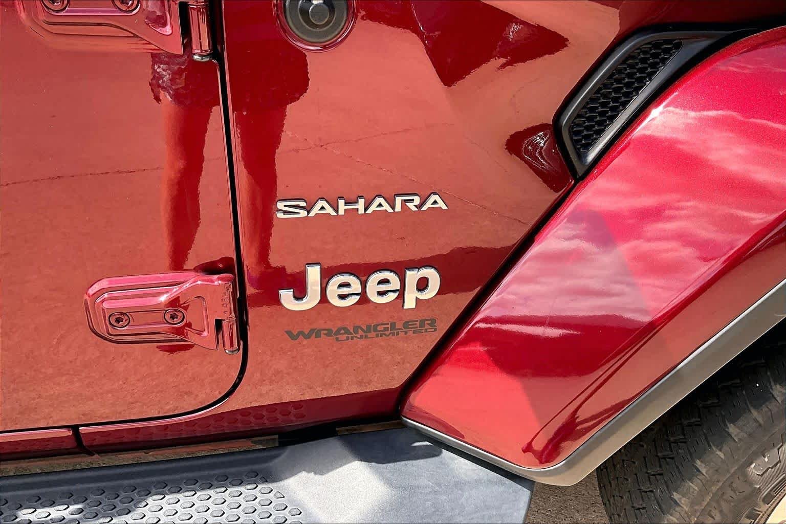 Used 2021 Snazzberry Pearlcoat Jeep Unlimited Sahara image 29